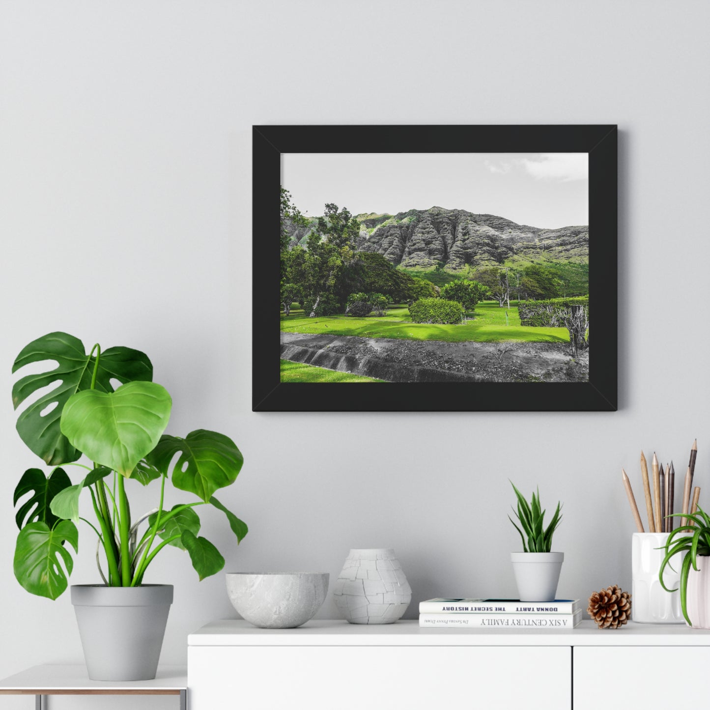 Hawaiian Majesty: Stunning Mountain Range - Framed Photography Print