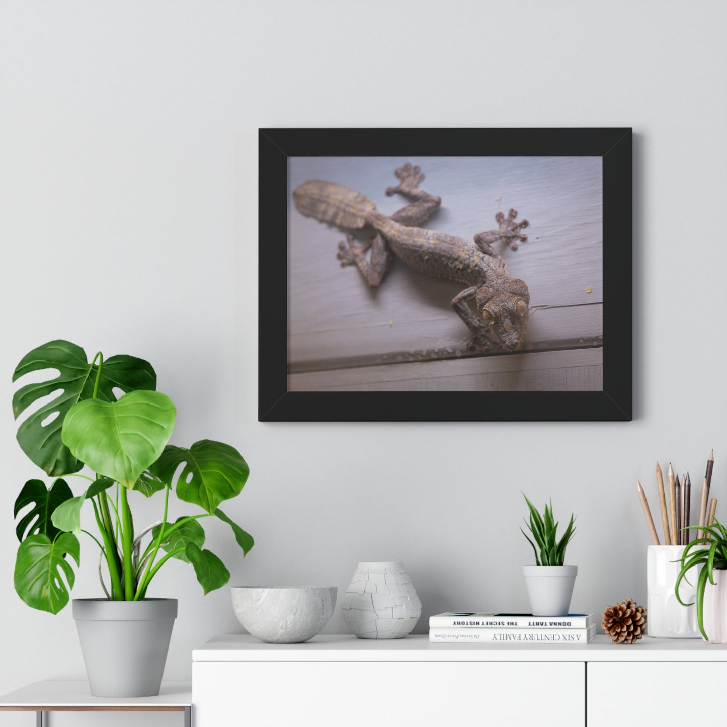 Nature's Camouflage: A Gecko at Rest - Framed Photography Print